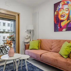 Hotel apartamentowy Lumina Luxury In Mennica, Warszawa